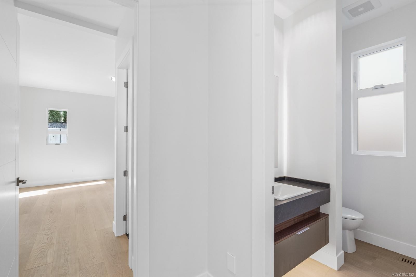 2464 Tryon Rd, North Saanich, BC