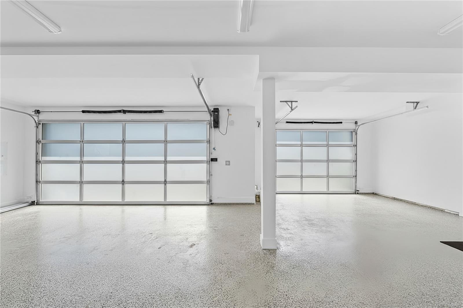 2464 Tryon Rd, North Saanich, BC