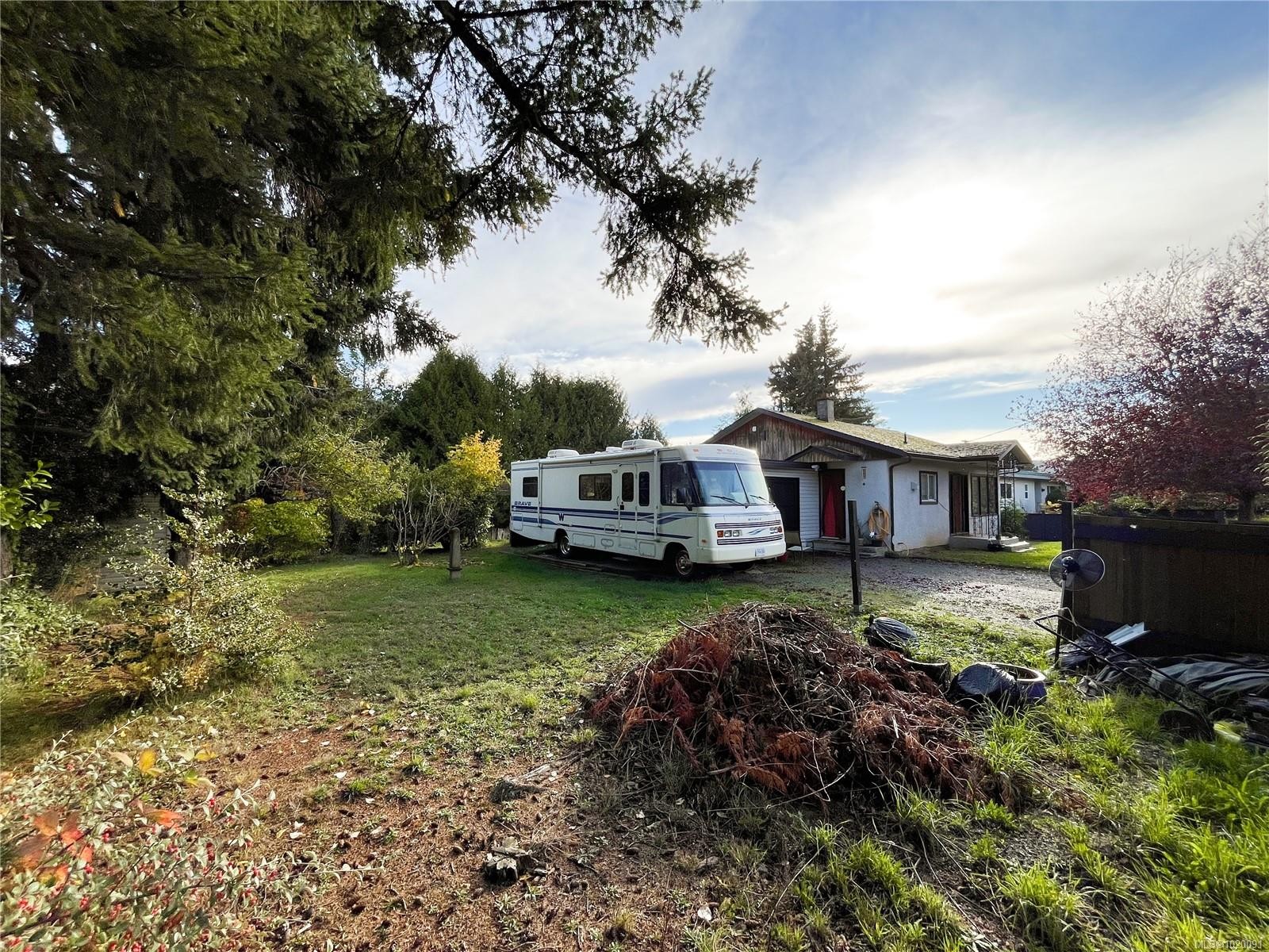 1193 Dignan Rd, Central Saanich, BC