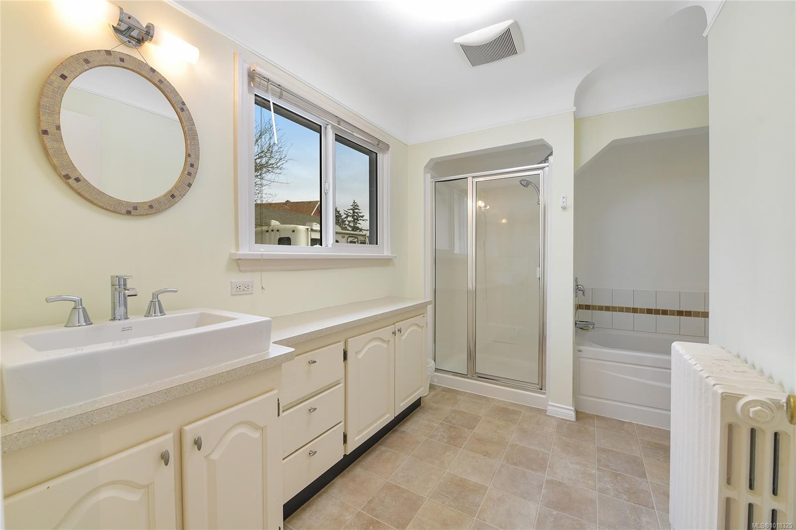 746 Gorge Rd West, Saanich, BC