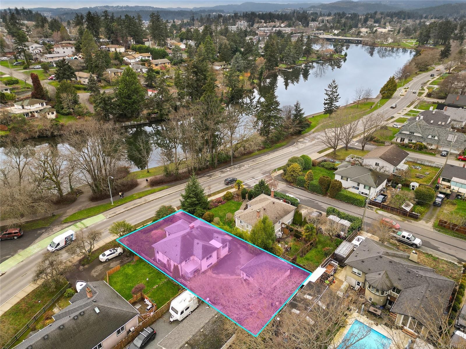 746 Gorge Rd West, Saanich, BC