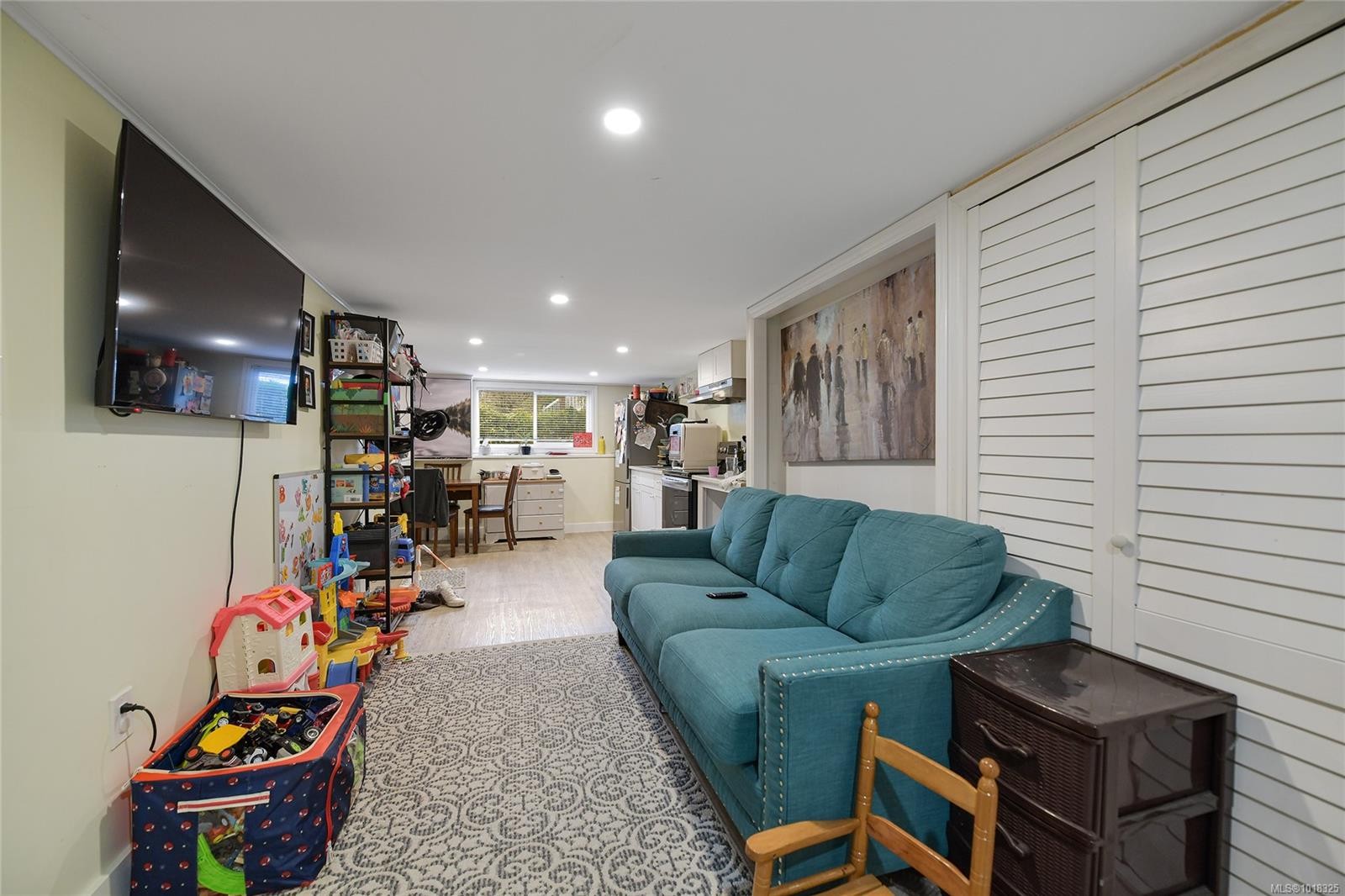 746 Gorge Rd West, Saanich, BC