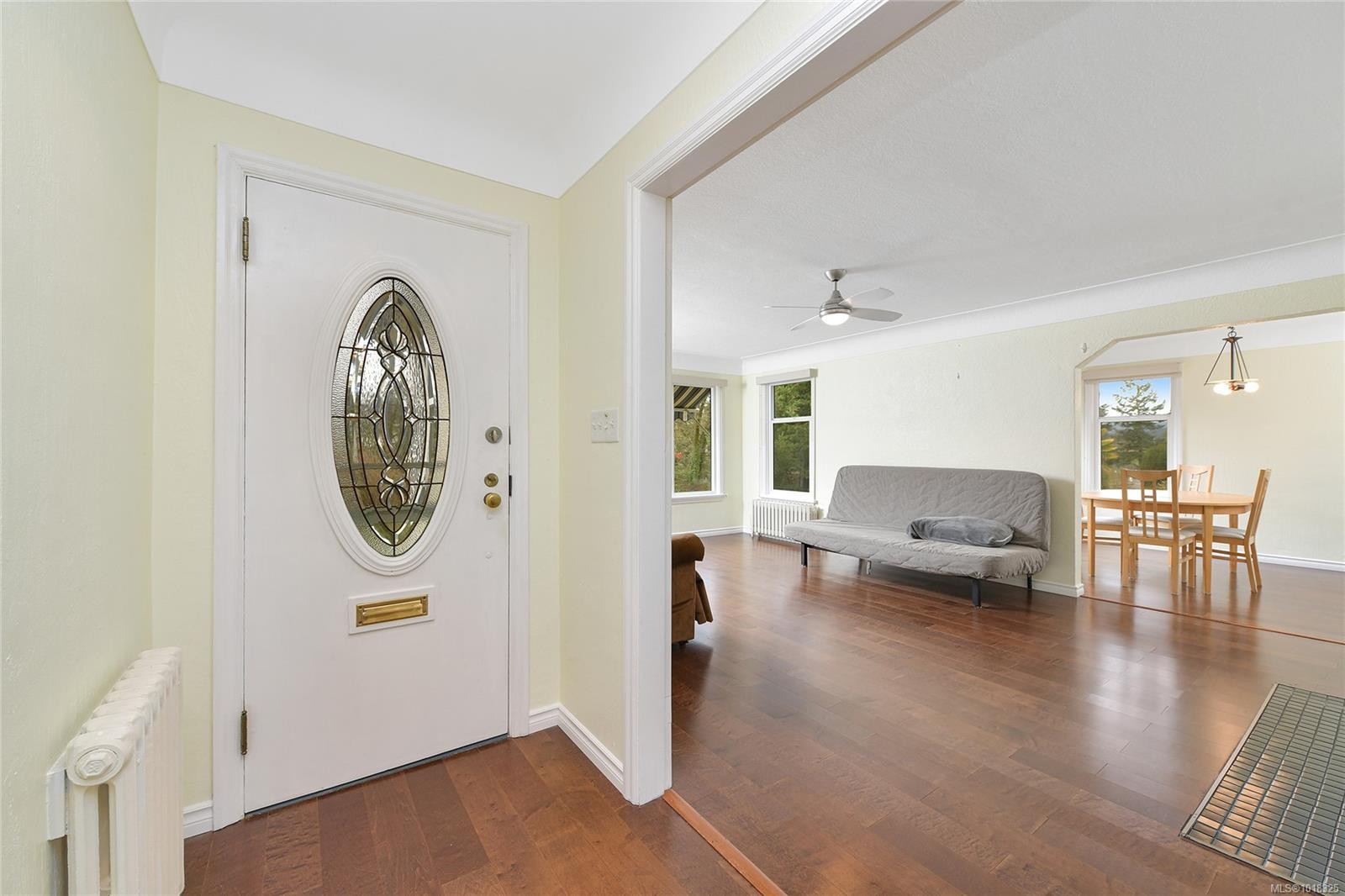 746 Gorge Rd West, Saanich, BC