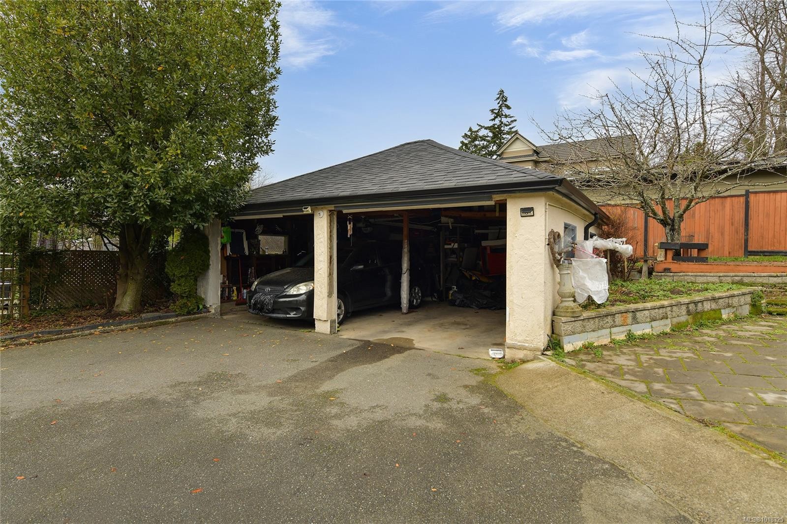 746 Gorge Rd West, Saanich, BC