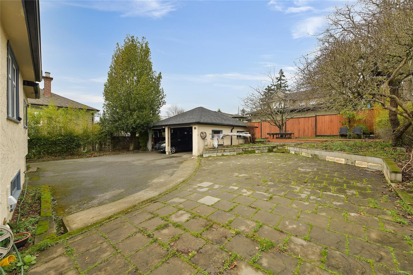 746 Gorge Rd West, Saanich, BC