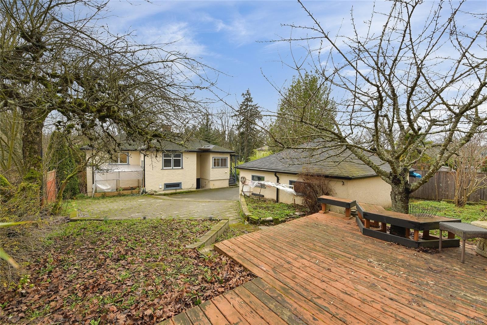 746 Gorge Rd West, Saanich, BC