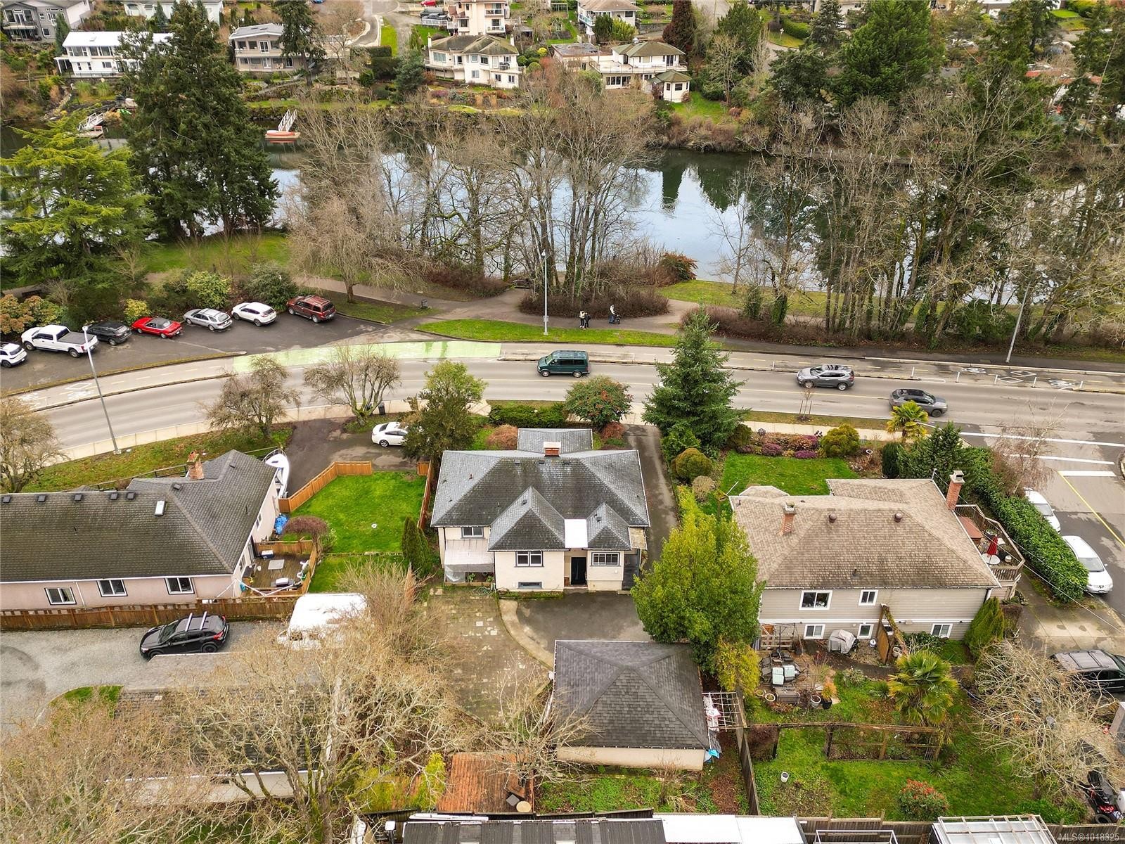 746 Gorge Rd West, Saanich, BC