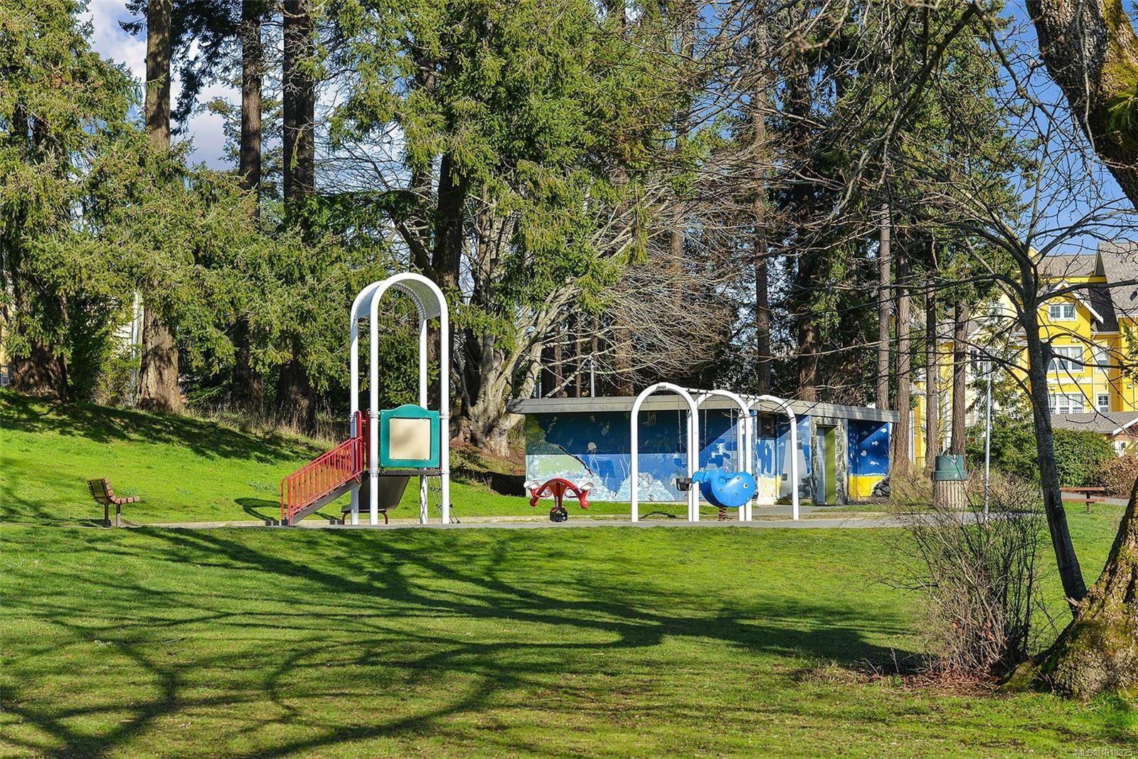 746 Gorge Rd West, Saanich, BC