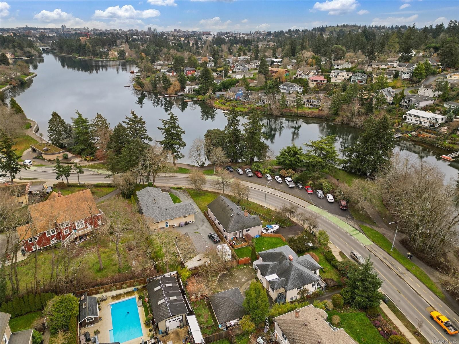 746 Gorge Rd West, Saanich, BC