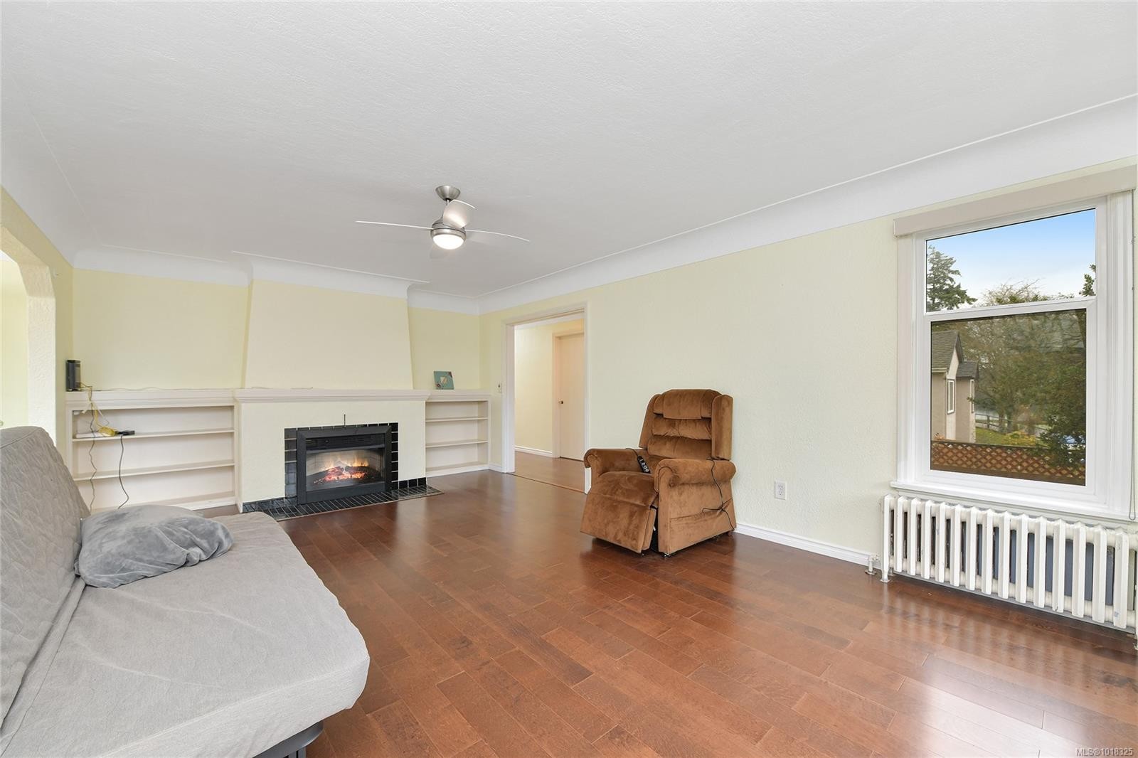 746 Gorge Rd West, Saanich, BC