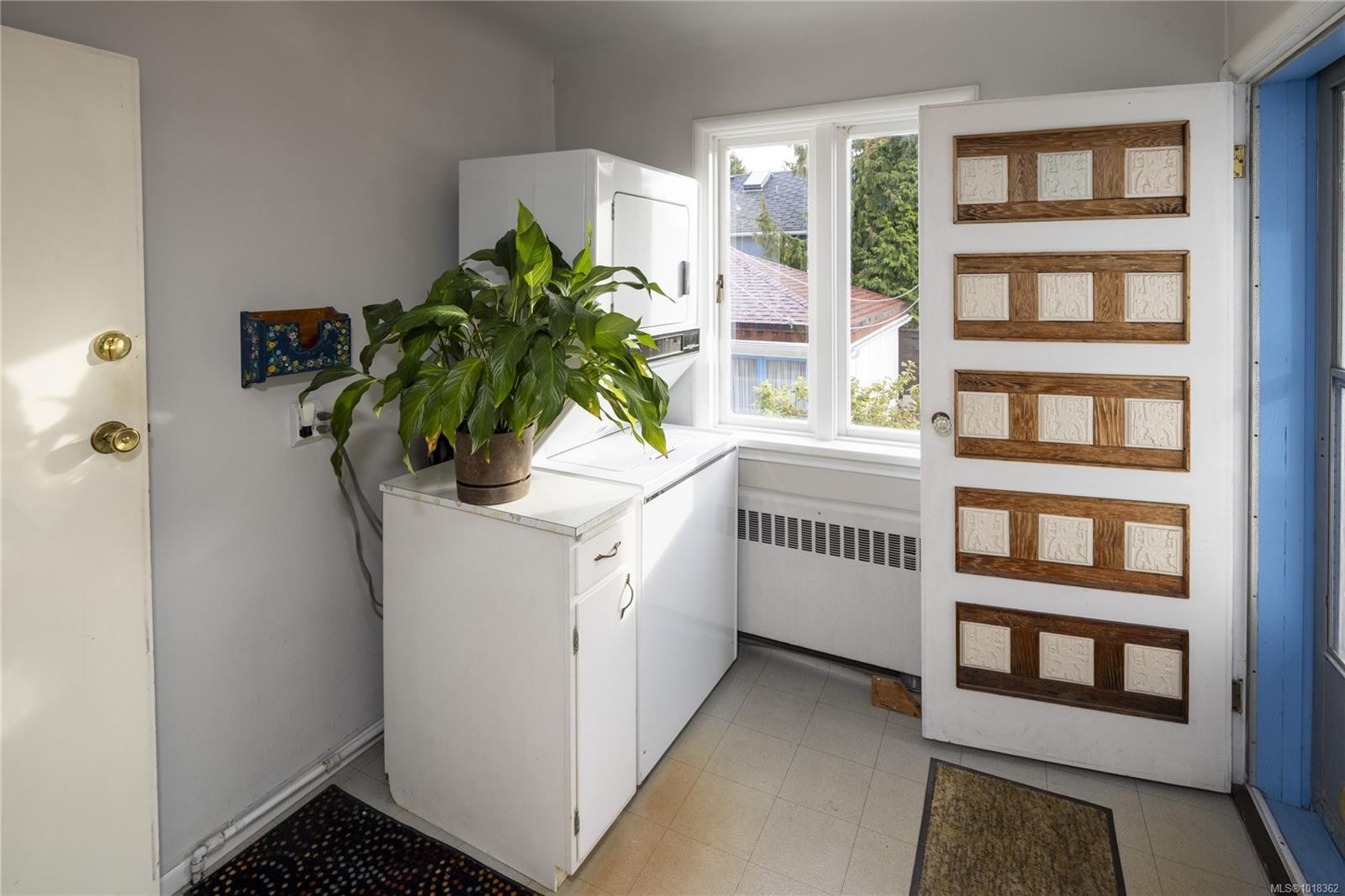 305 Linden Ave, Victoria, BC