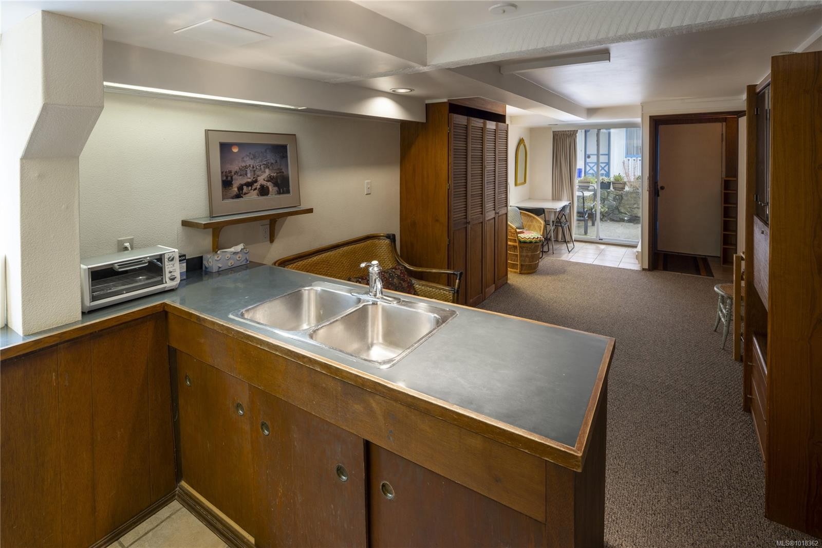 305 Linden Ave, Victoria, BC