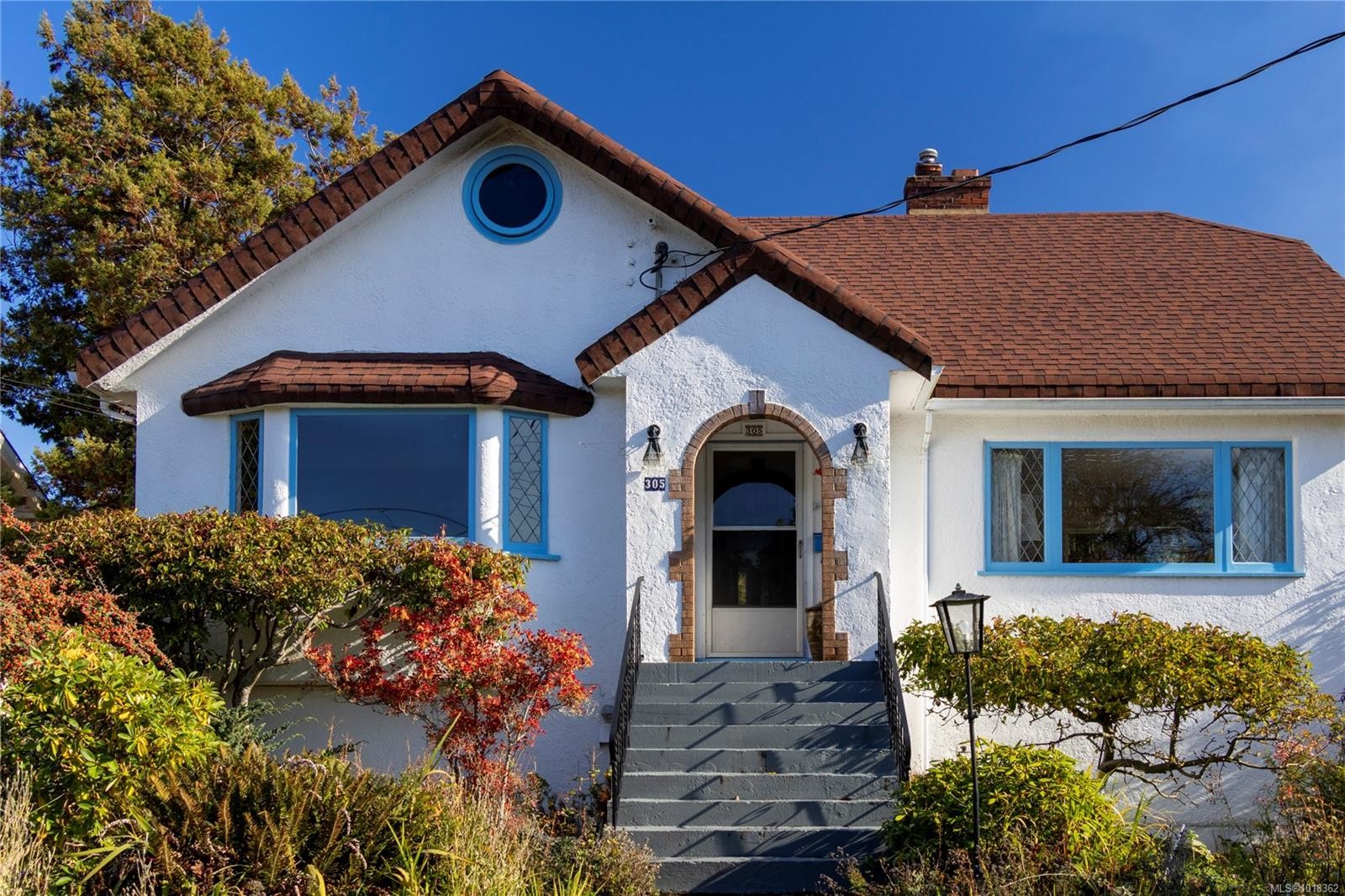 305 Linden Ave, Victoria, BC