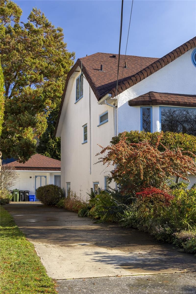 305 Linden Ave, Victoria, BC