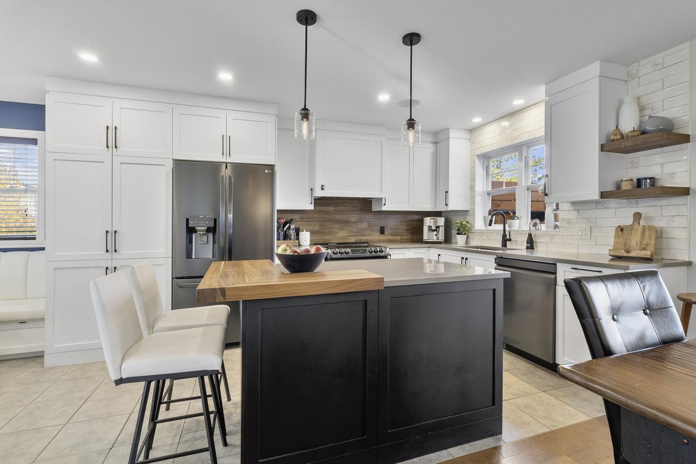 Kitchen - 1075 Rue De Forillon, Sherbrooke (Brompton/Rock Forest/Saint-Élie/Deauville), QC - Indoor Photo Showing Kitchen With Upgraded Kitchen