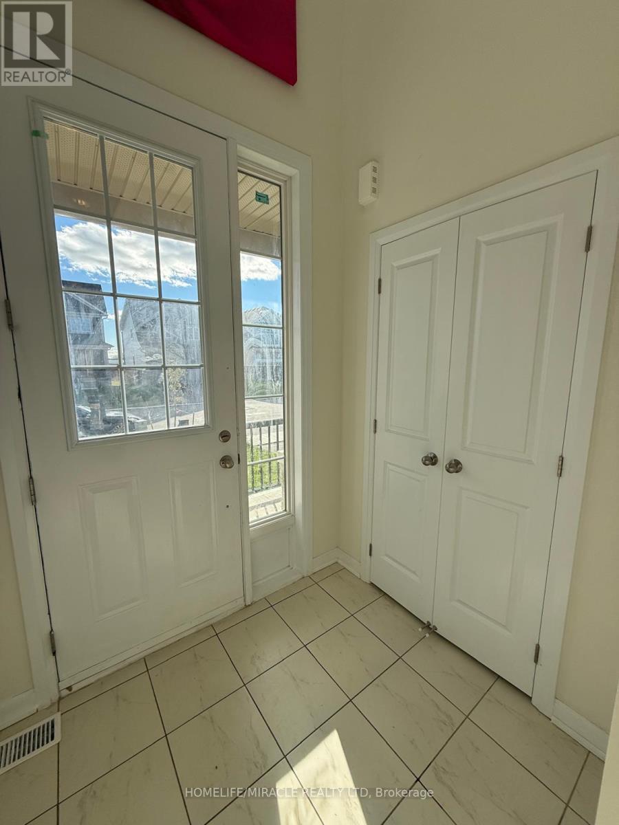 136 Gildersleeve Boulevard, Loyalist, ON - Indoor Photo Showing Other Room