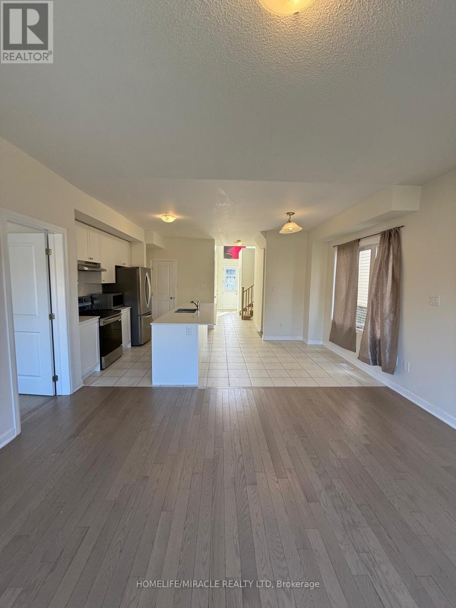 136 Gildersleeve Boulevard, Loyalist, ON - Indoor Photo Showing Kitchen