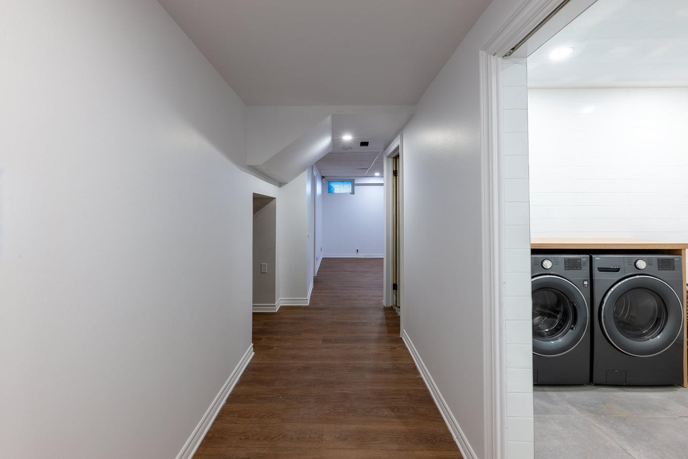 Passageway - 771 Rue Richelieu, Saint-Marc-Sur-Richelieu, QC - Indoor Photo Showing Laundry Room