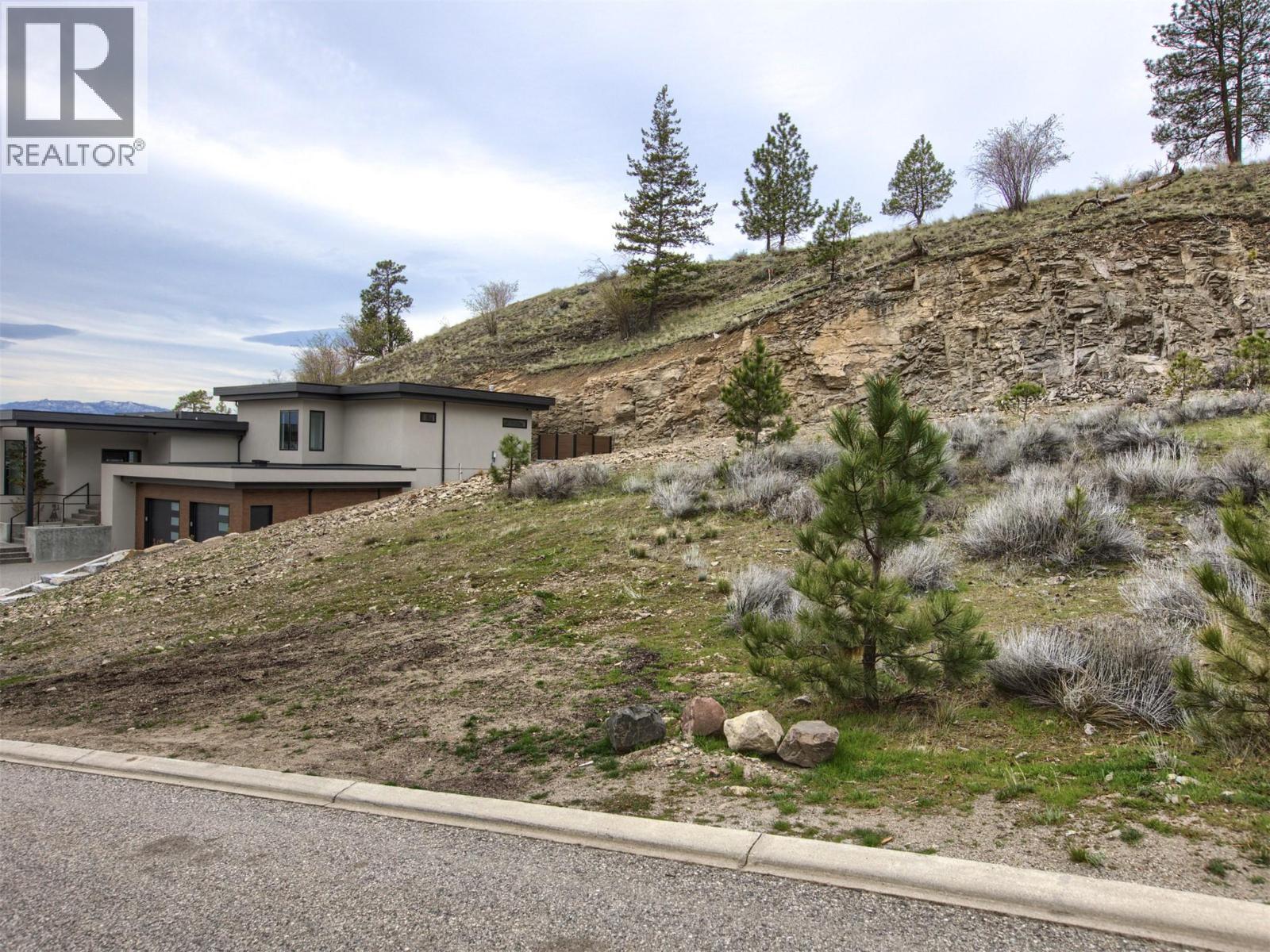 720 Pinehaven Court, Kelowna, BC