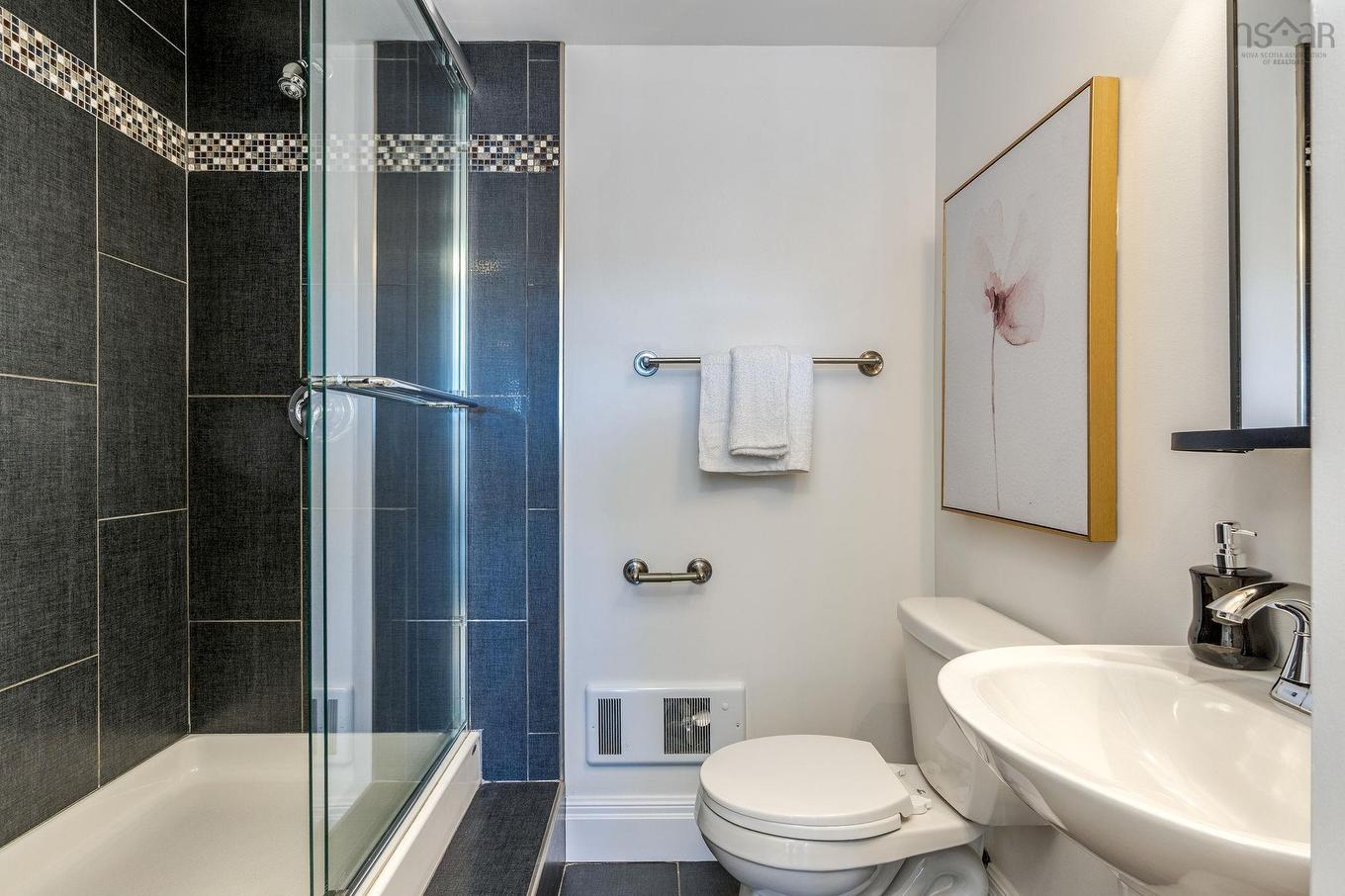 710 45 Vimy Avenue, Halifax, NS