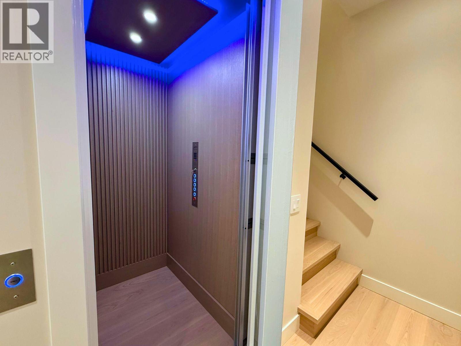 781 Martin Avenue Unit# 4, Kelowna, BC - Indoor Photo Showing Other Room