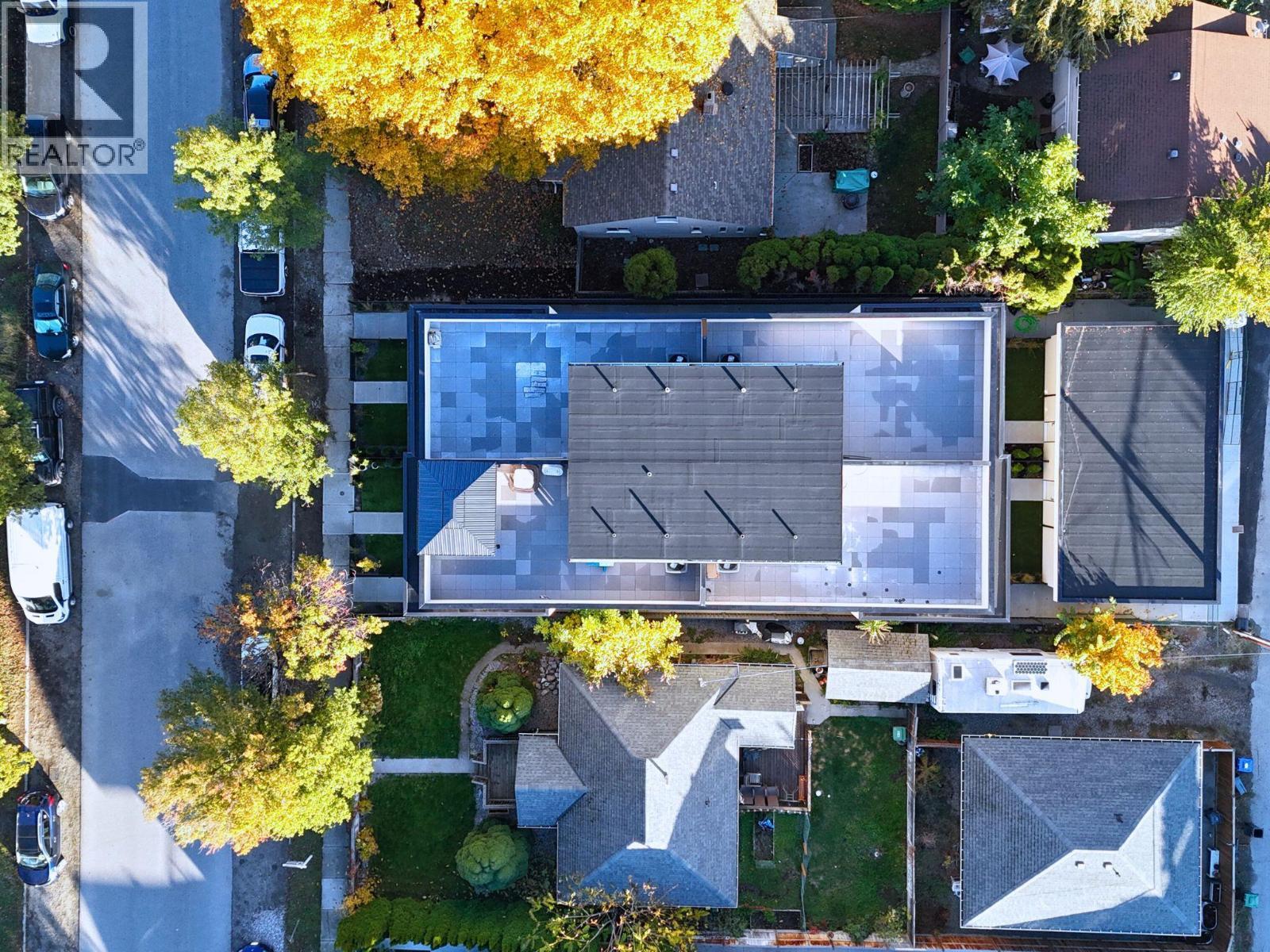 781 Martin Avenue Unit# 4, Kelowna, BC - Outdoor