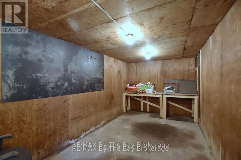 Interior of Garage - 7271 26 Highway, Clearview (Stayner), ON