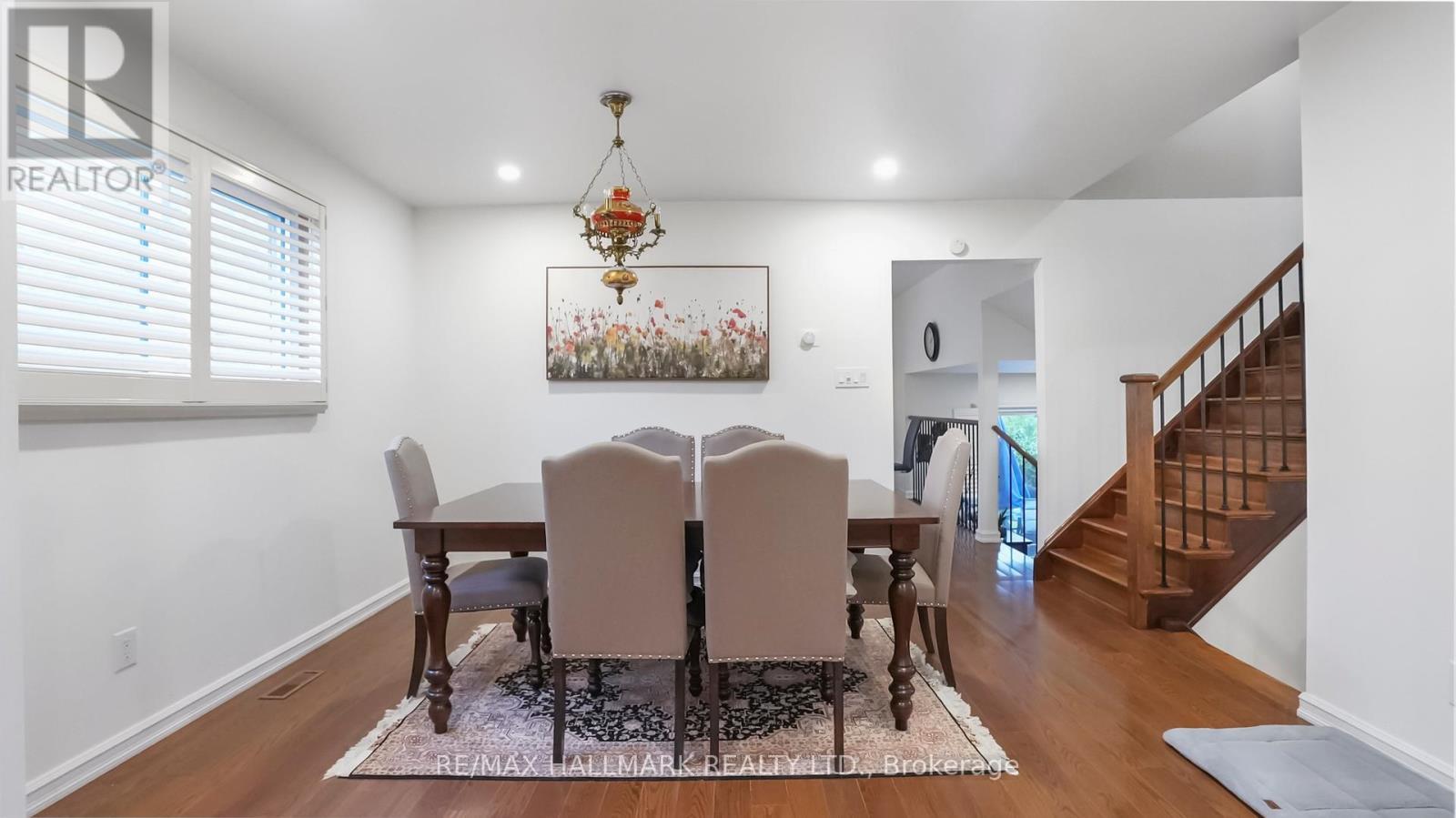 22 Avondale Crescent, Aurora, ON - Indoor Photo Showing Dining Room