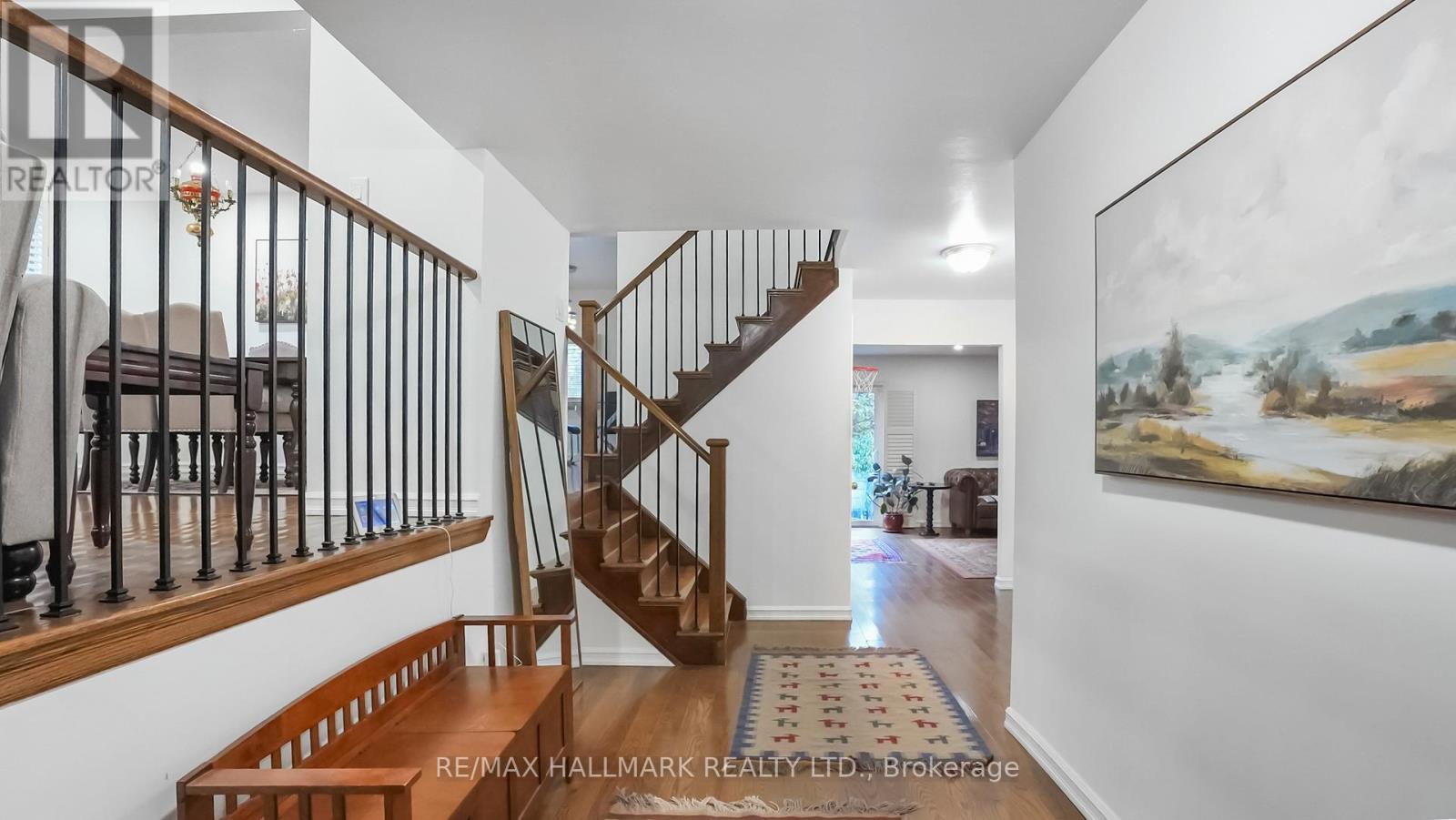 22 Avondale Crescent, Aurora, ON - Indoor Photo Showing Other Room