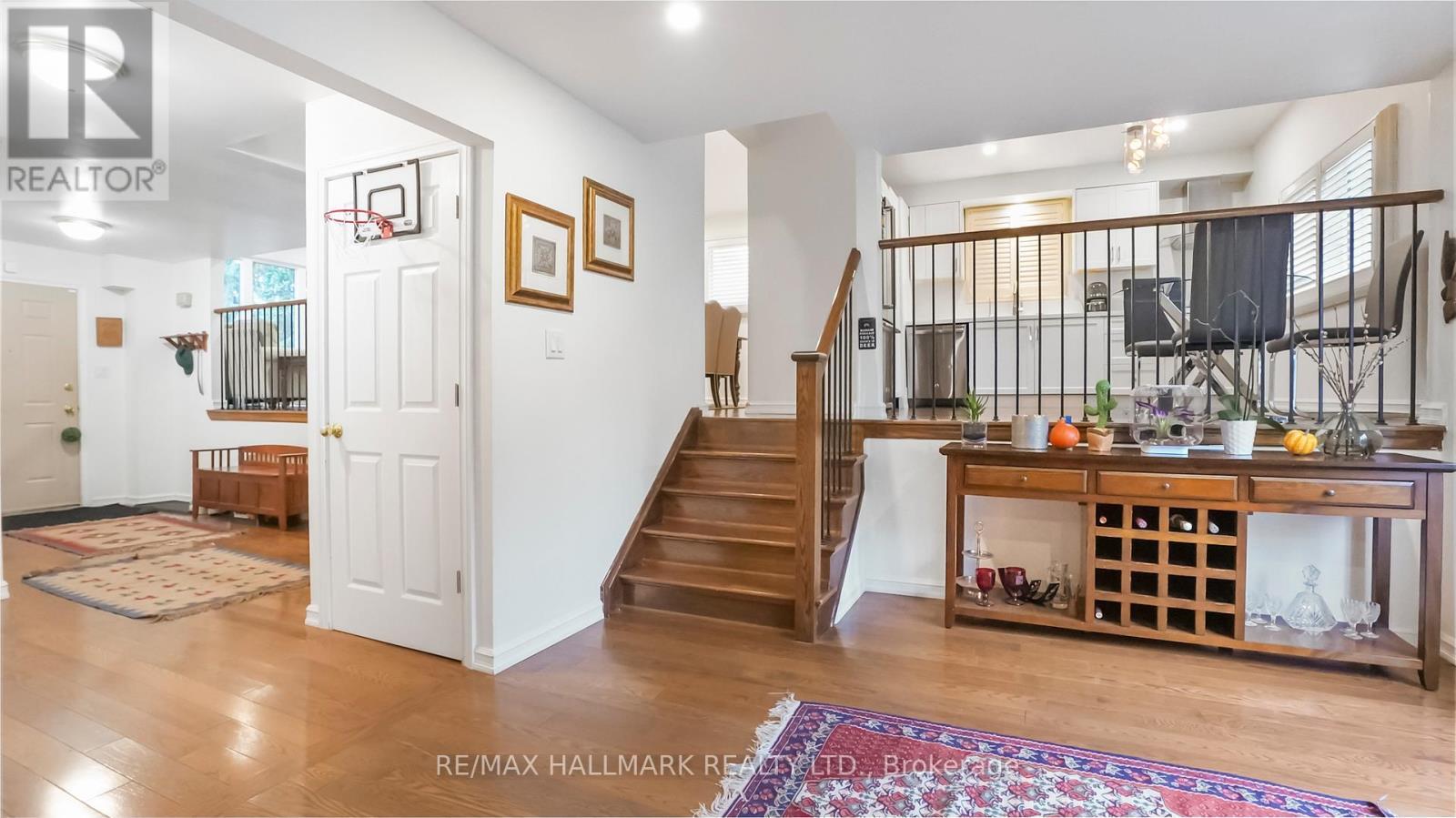 22 Avondale Crescent, Aurora, ON - Indoor Photo Showing Other Room