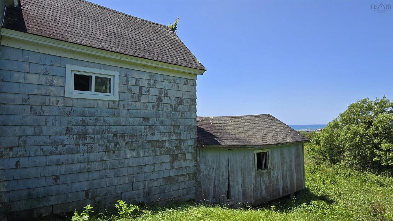 8599 Highway 1, Meteghan Centre, NS