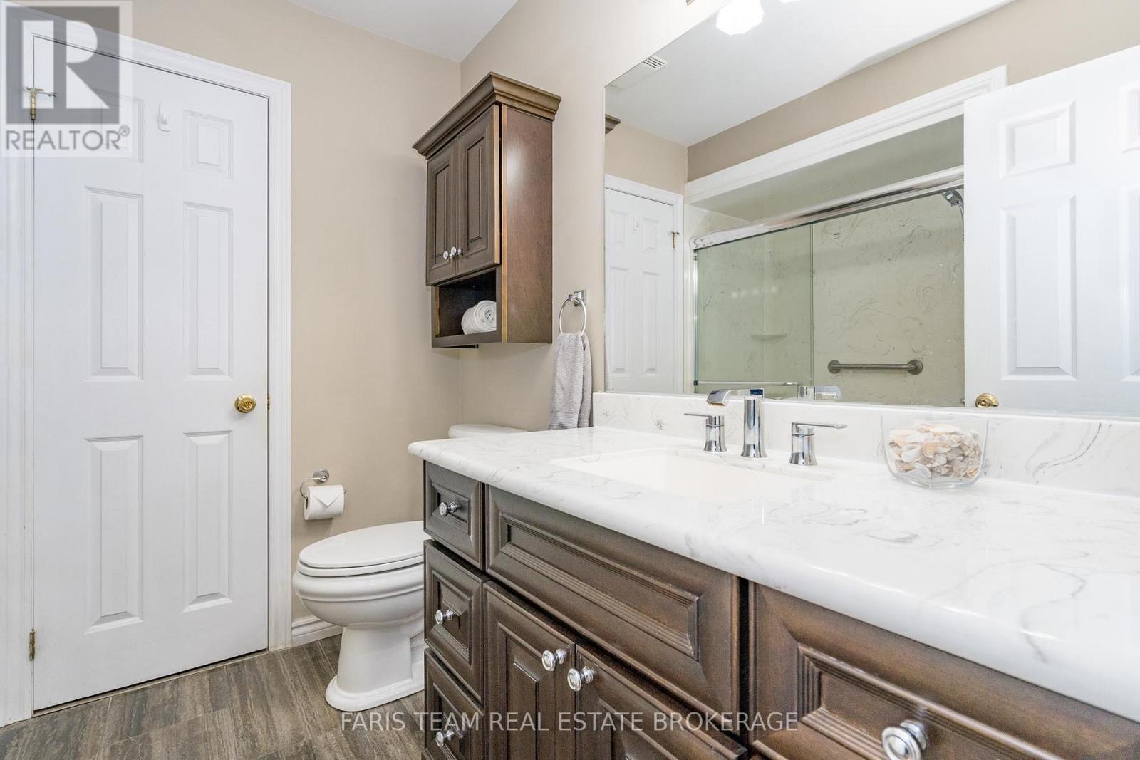 290 Edgehill Drive, Barrie, ON - Indoor Photo Showing Bathroom