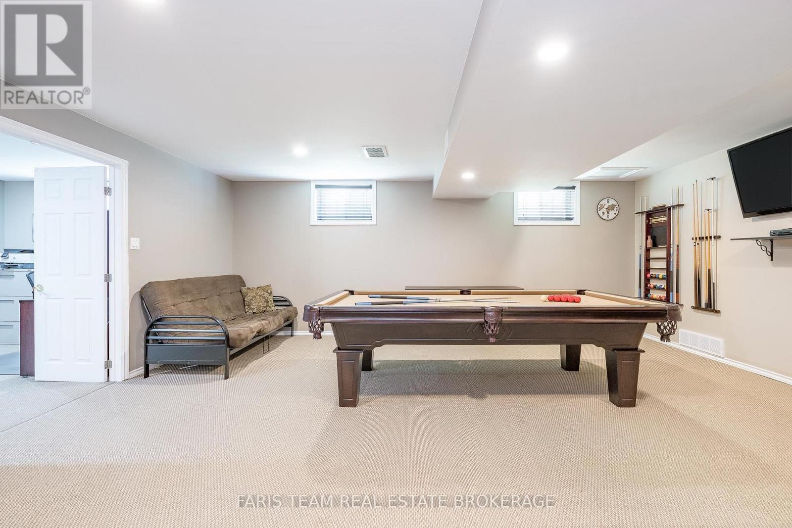 290 Edgehill Drive, Barrie, ON - Indoor Photo Showing Other Room