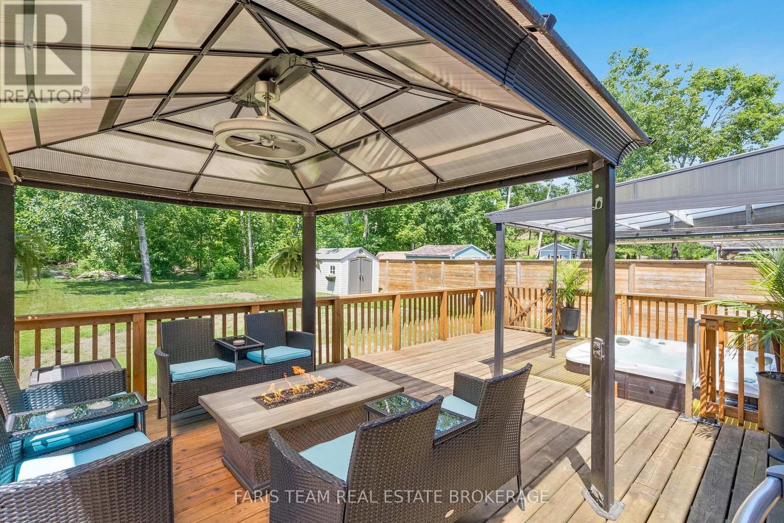 290 Edgehill Drive, Barrie, ON - Outdoor With Deck Patio Veranda With Exterior