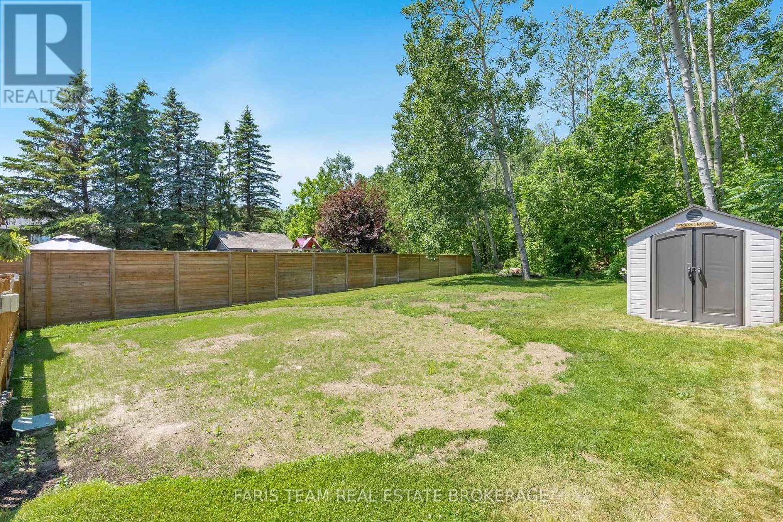 290 Edgehill Drive, Barrie, ON - Outdoor With Backyard