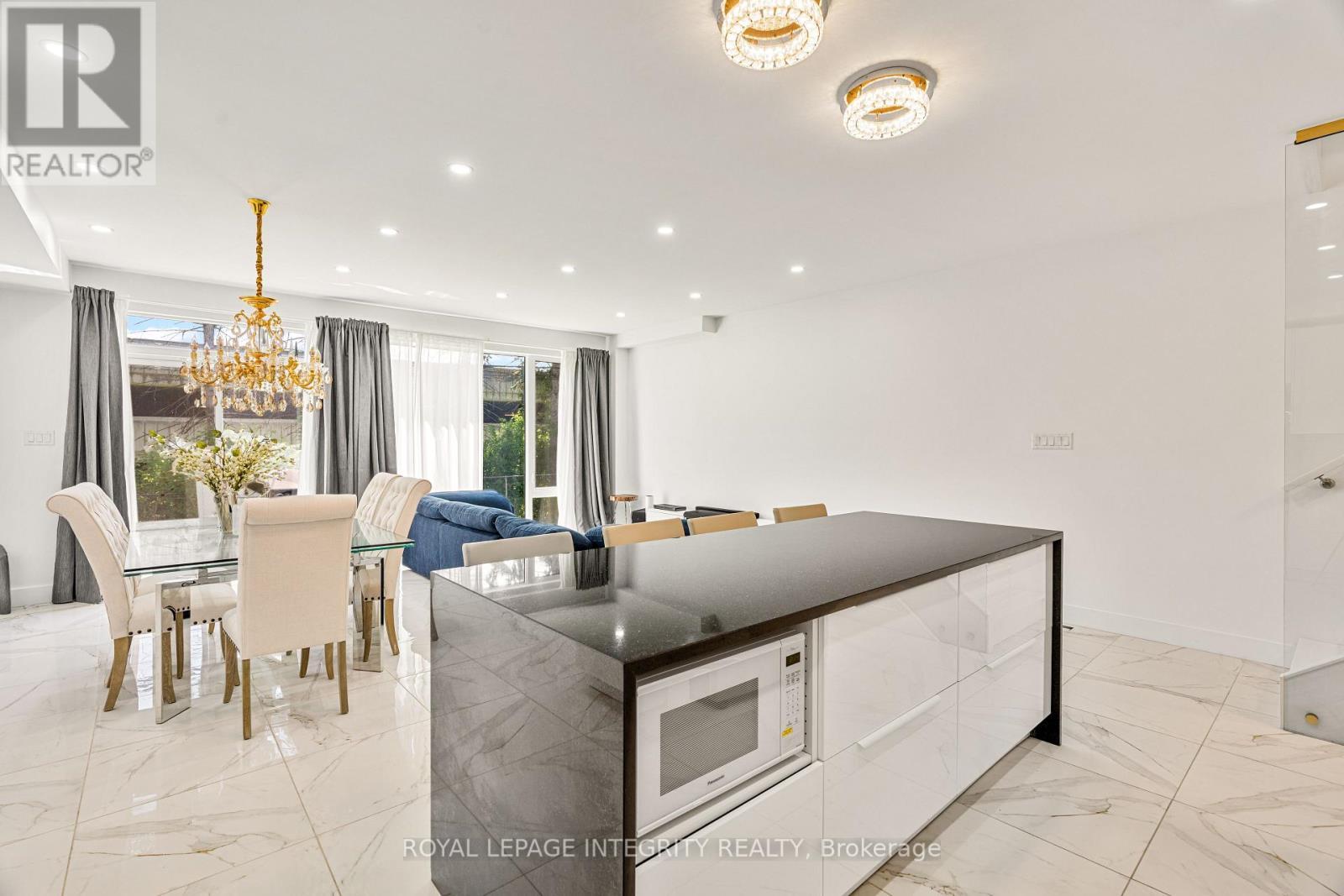 266 Currell Avenue, Ottawa, ON - Indoor Photo Showing Dining Room