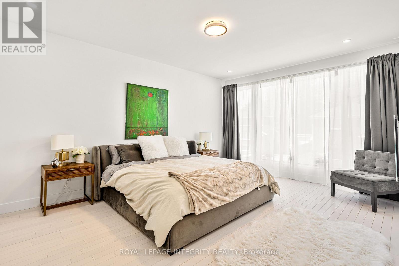 266 Currell Avenue, Ottawa, ON - Indoor Photo Showing Bedroom