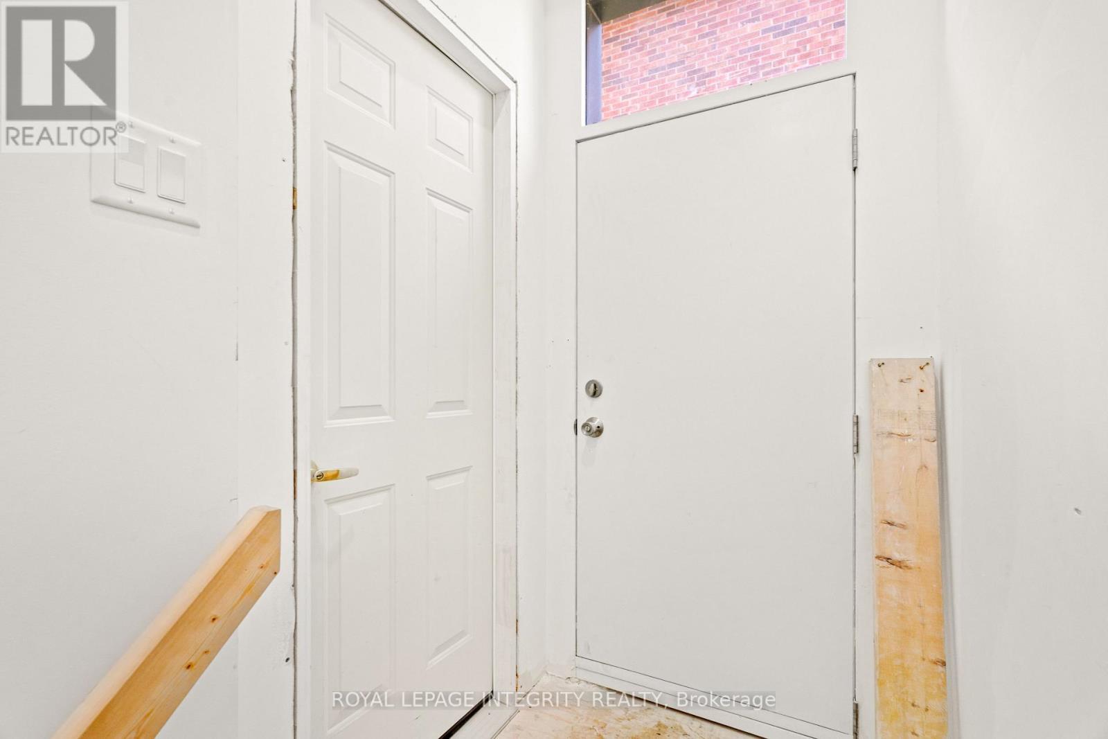 266 Currell Avenue, Ottawa, ON - Indoor Photo Showing Other Room