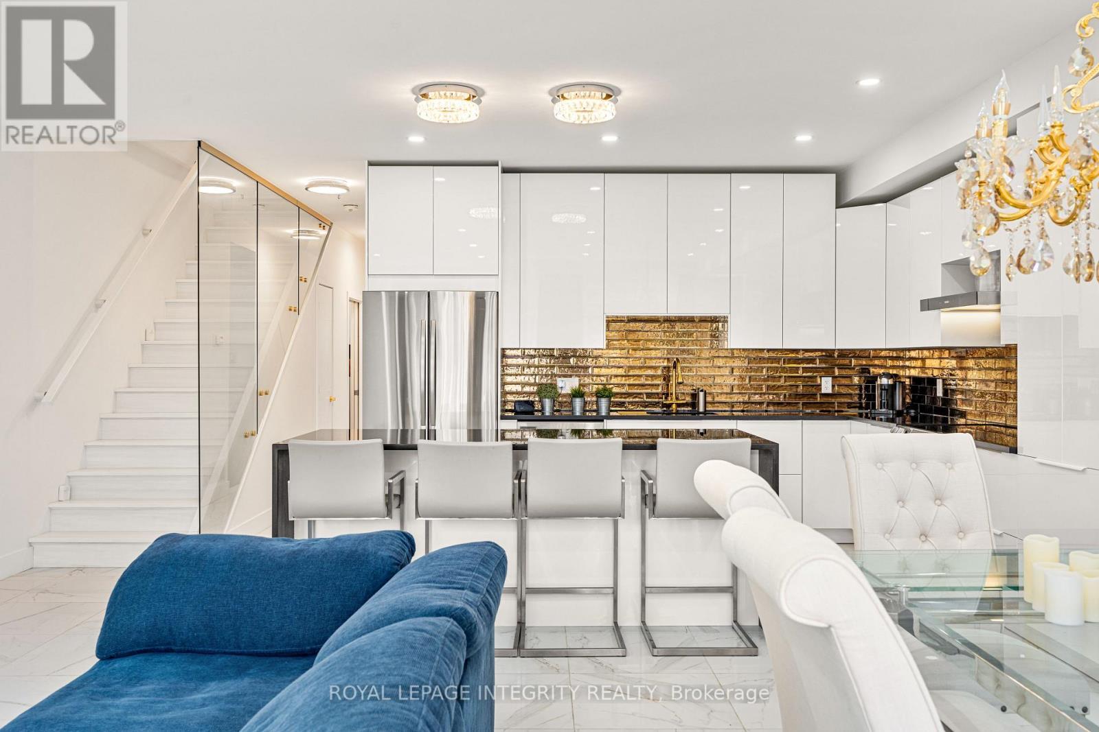 266 Currell Avenue, Ottawa, ON - Indoor Photo Showing Other Room