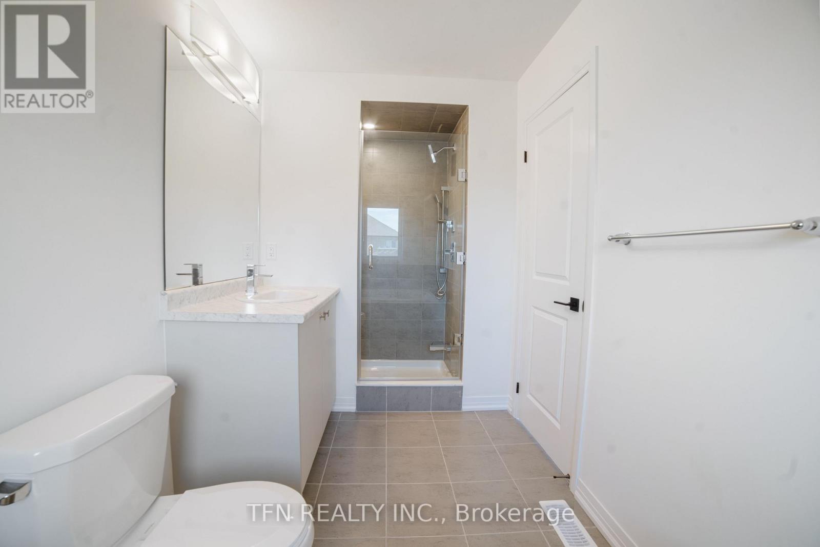 115 Velvet Way, Thorold, ON - Indoor Photo Showing Bathroom