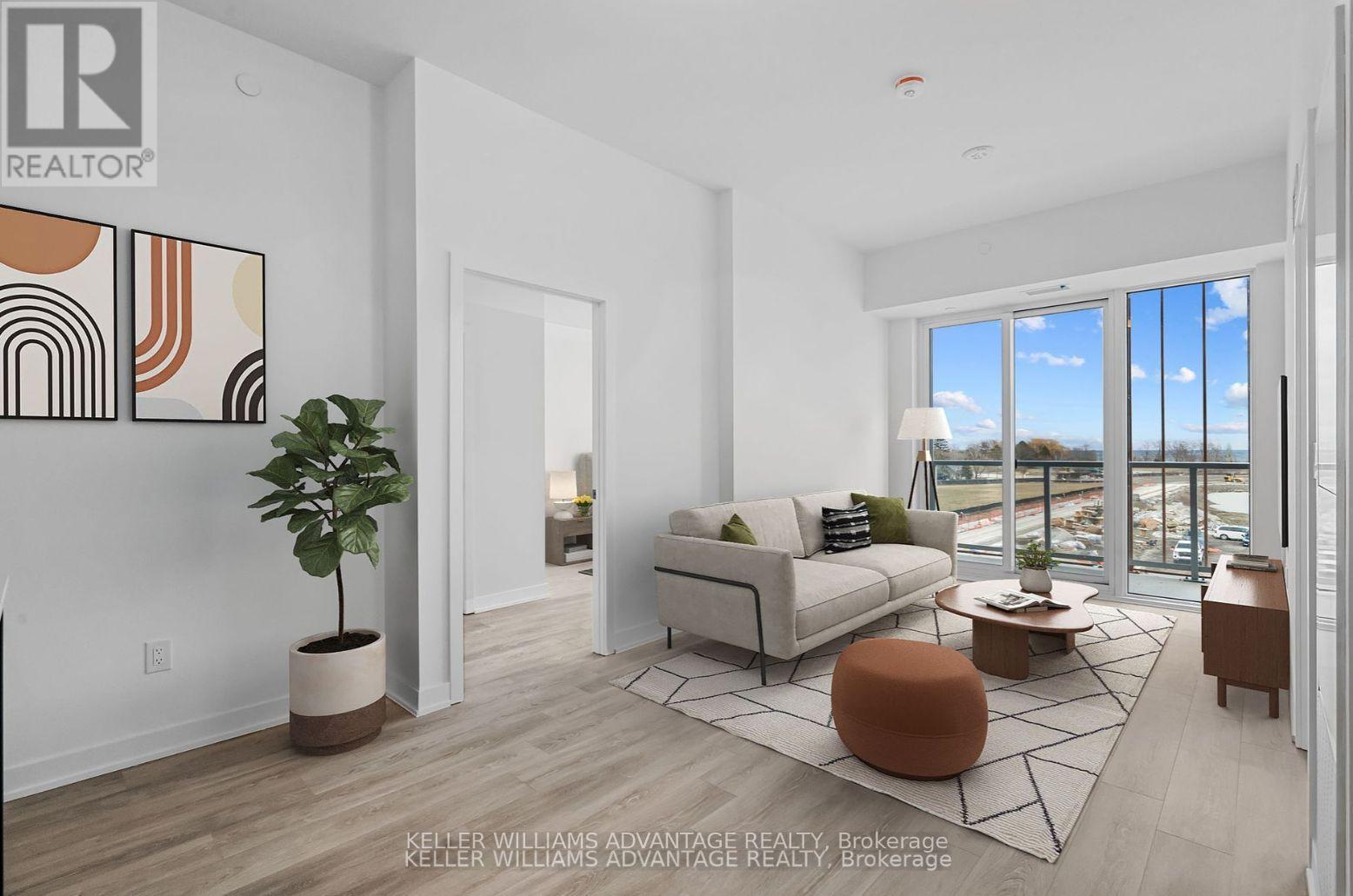 307 - 220 Missinnihe Way, Mississauga, ON - Indoor Photo Showing Living Room