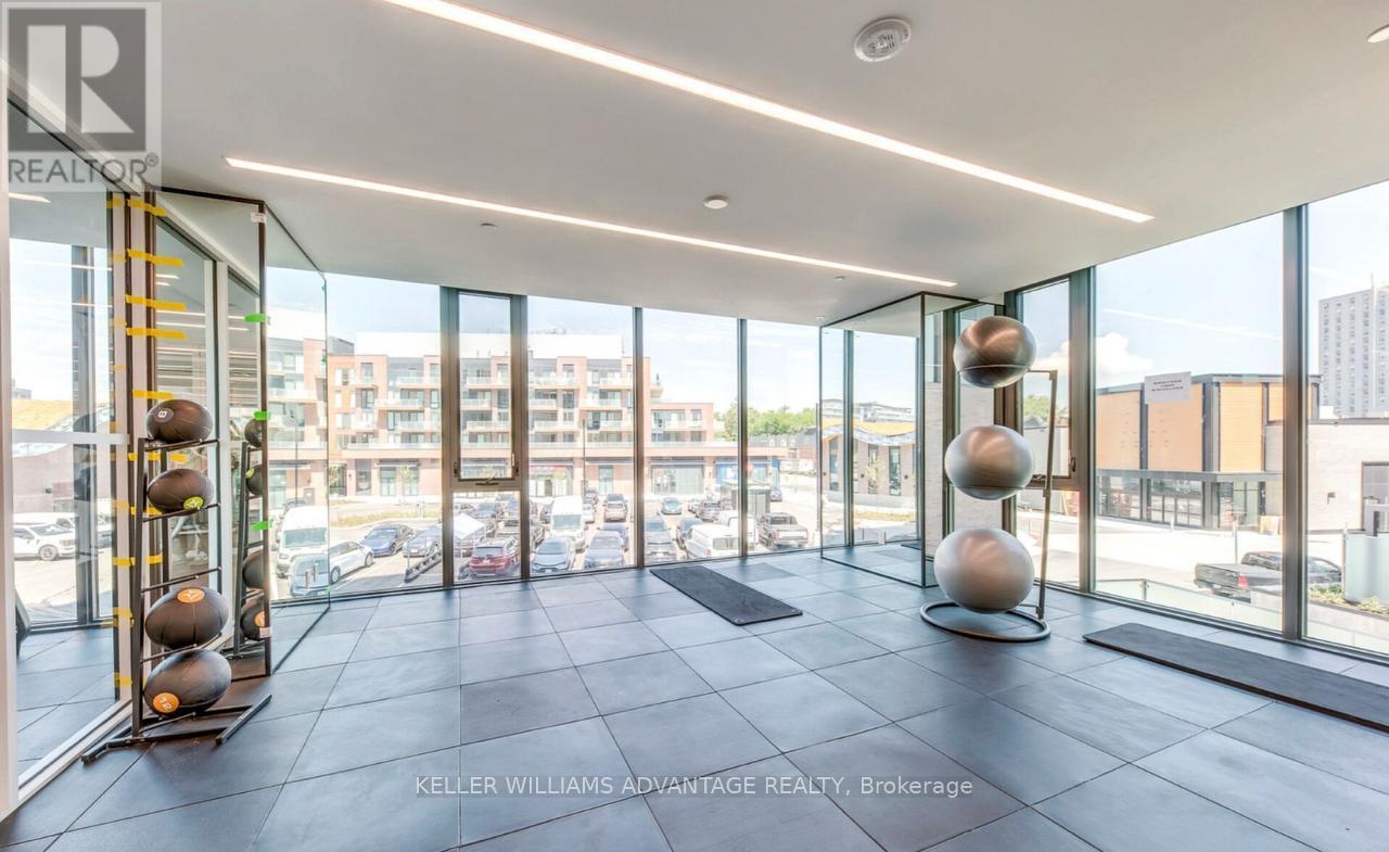 307 - 220 Missinnihe Way, Mississauga, ON - Indoor Photo Showing Gym Room