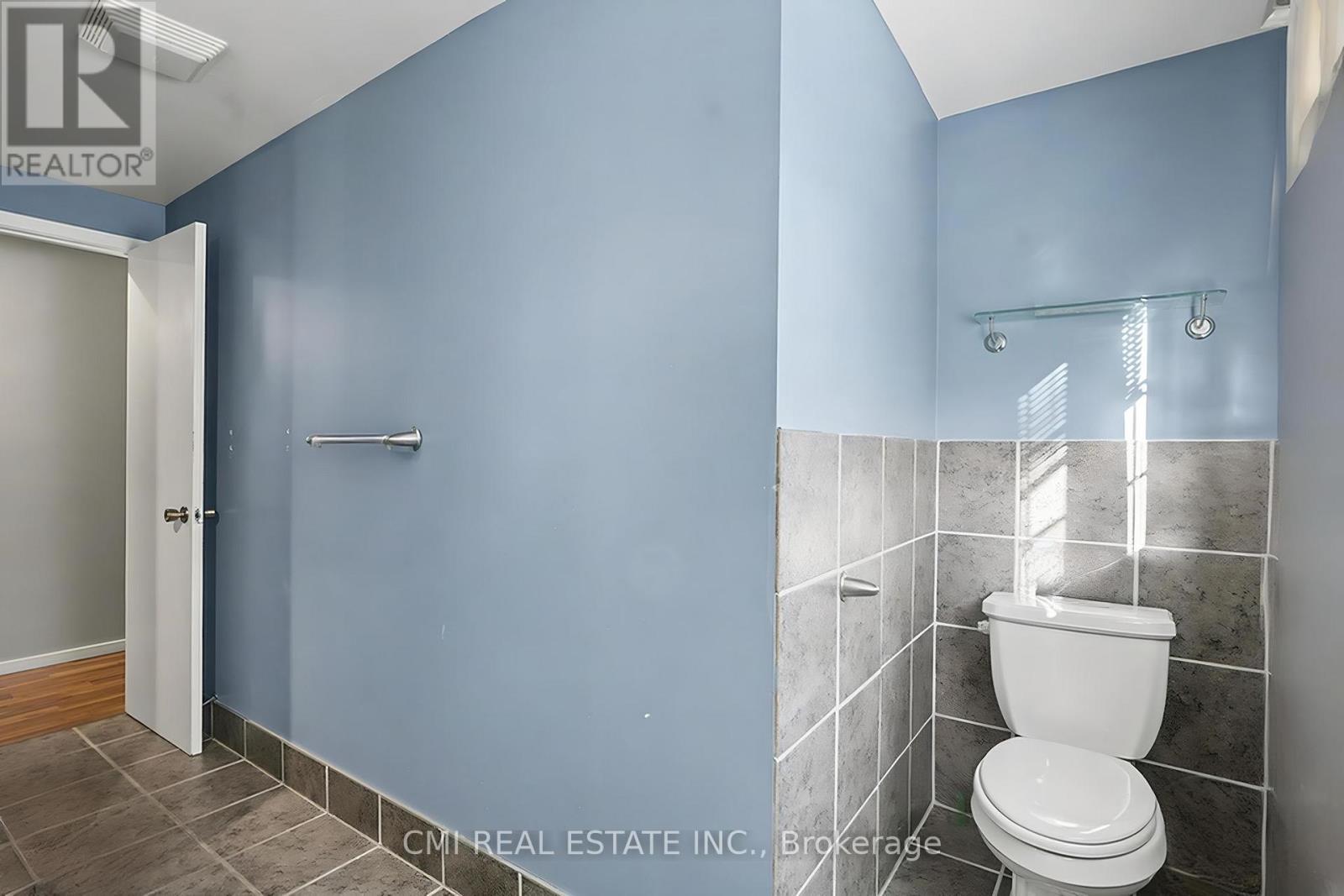 360 Culpepper Place, Waterloo, ON - Indoor Photo Showing Bathroom