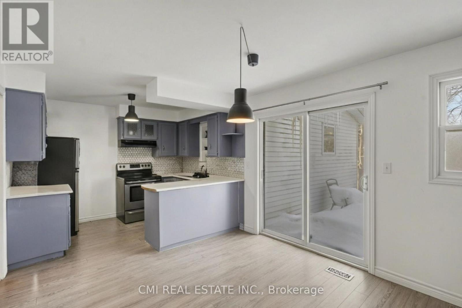 360 Culpepper Place, Waterloo, ON - Indoor Photo Showing Kitchen