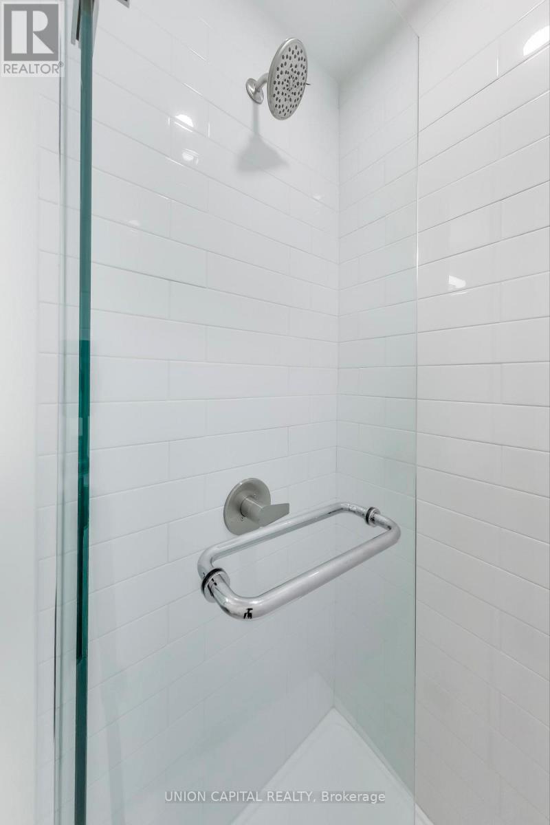 3507 - 319 Jarvis Street, Toronto, ON - Indoor Photo Showing Bathroom