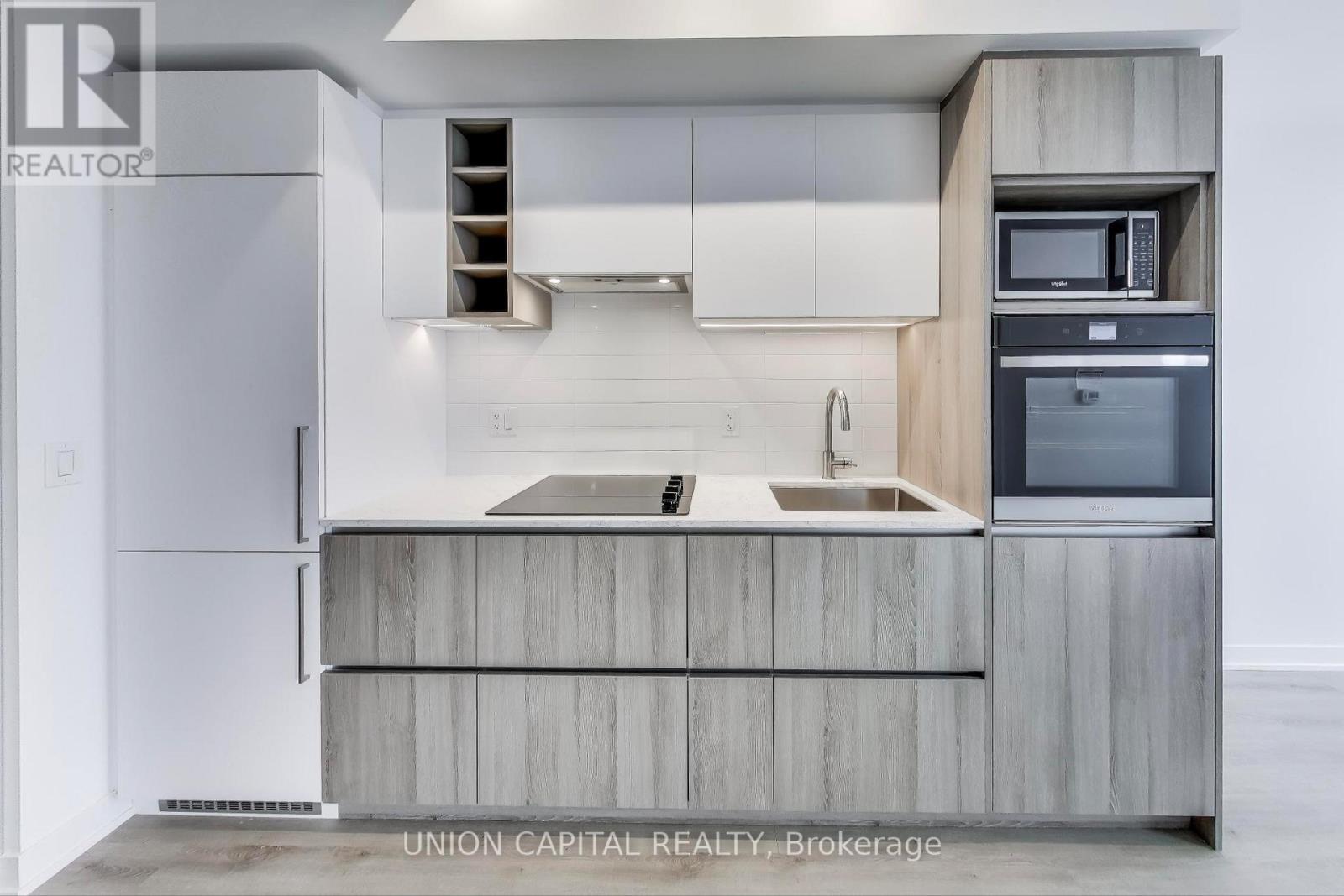 3507 - 319 Jarvis Street, Toronto, ON - Indoor Photo Showing Kitchen