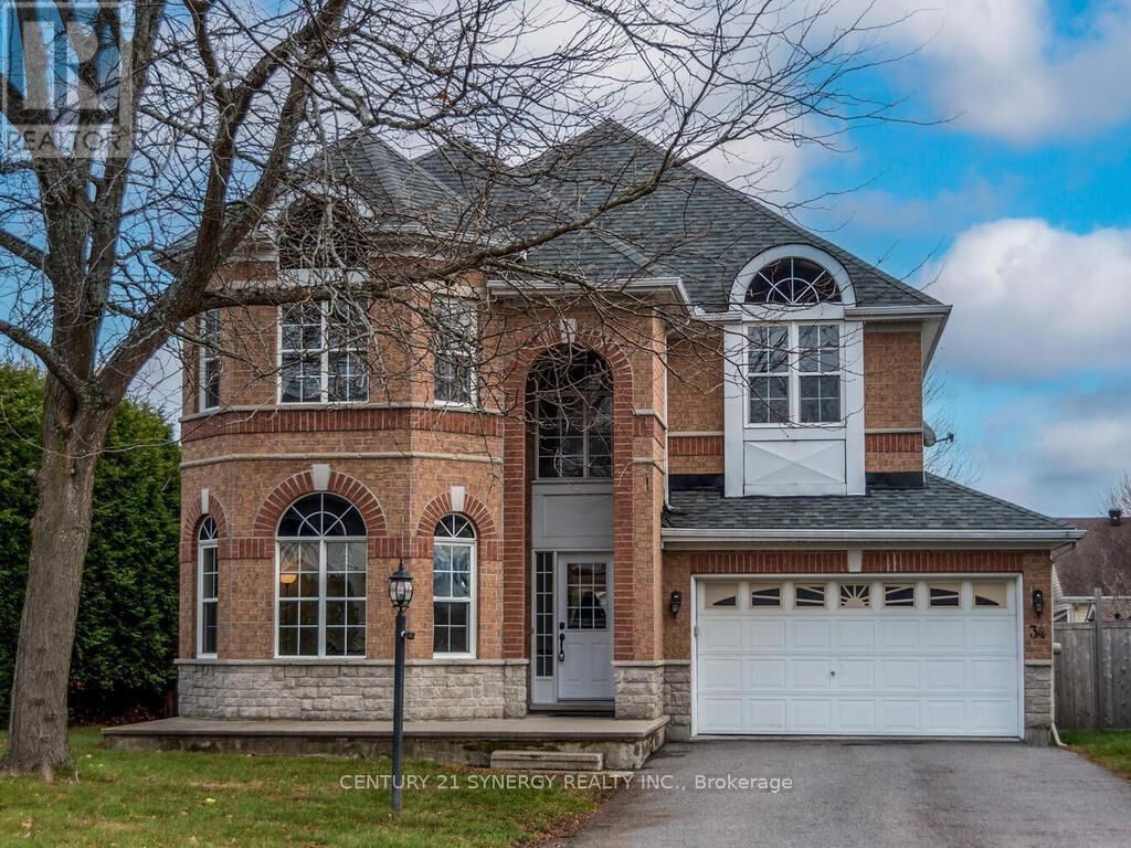 34 Eliza Crescent on a huge lot! - 34 Eliza Crescent, Ottawa, ON - Outdoor With Facade