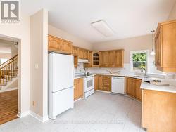 Gorgeous kitchen with lots of greatcounter space ! -