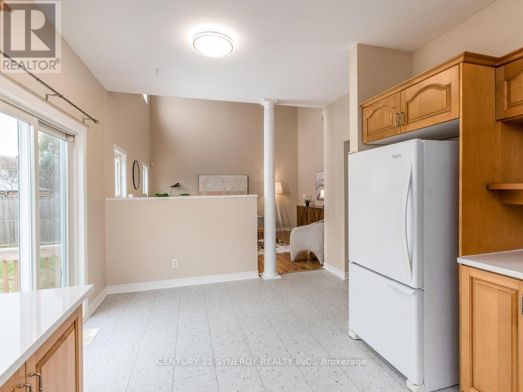 Great space in this kitchen. - 34 Eliza Crescent, Ottawa, ON - Indoor