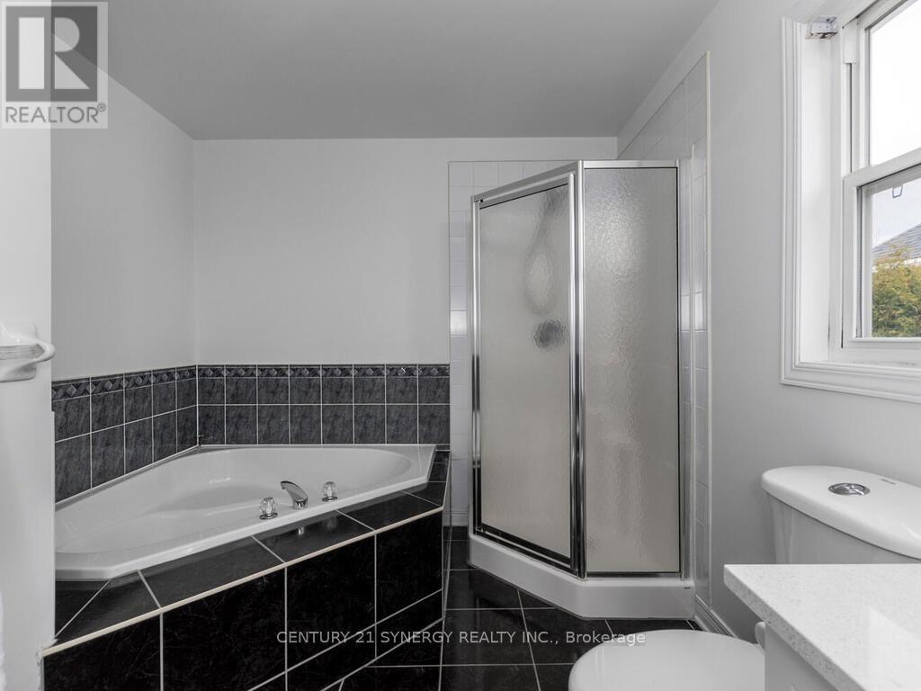 34 Eliza Crescent, Ottawa, ON - Indoor Photo Showing Bathroom